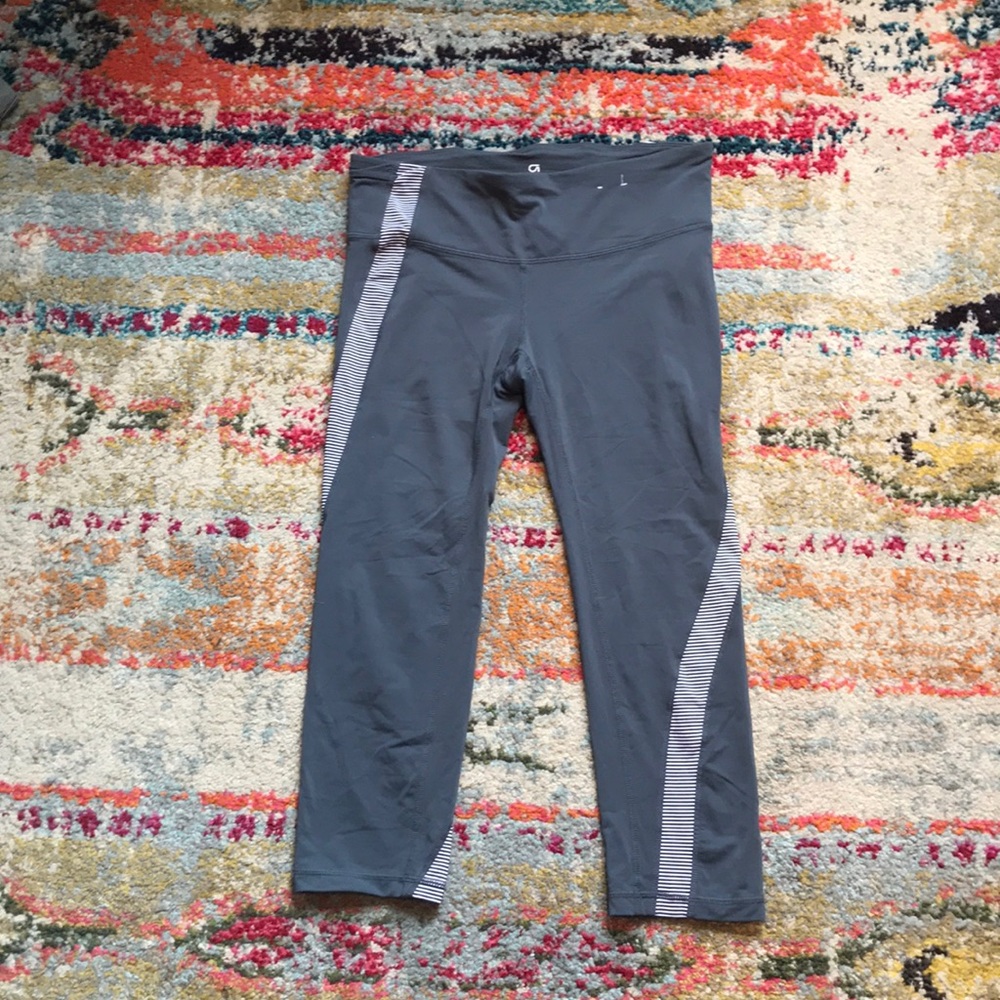 Workout leggings with stripe detail